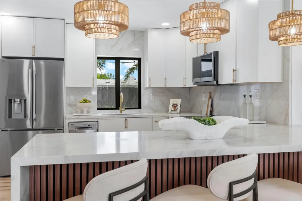 4721 Bayview Drive Fort Lauderdale FL 33308