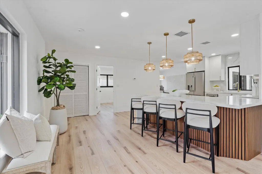 4721 Bayview Drive Fort Lauderdale FL 33308