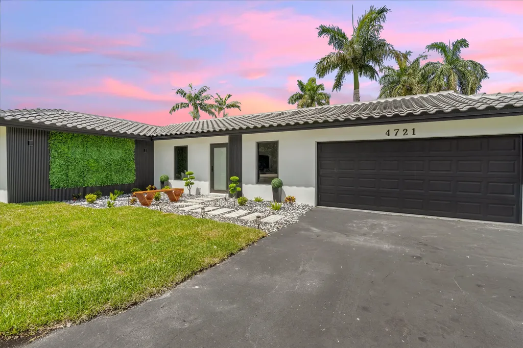 4721 Bayview Drive Fort Lauderdale FL 33308