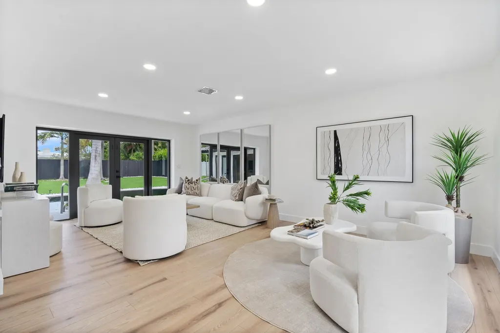 4721 Bayview Drive Fort Lauderdale FL 33308