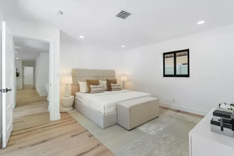 4721 Bayview Drive Fort Lauderdale FL 33308