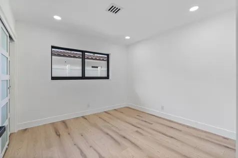 4721 Bayview Drive Fort Lauderdale FL 33308