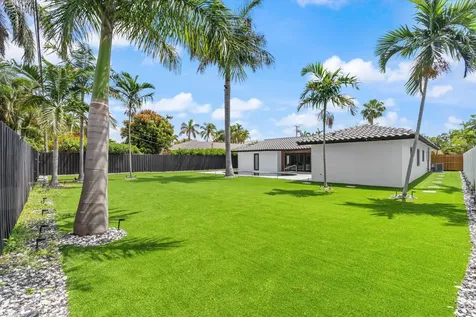 4721 Bayview Drive Fort Lauderdale FL 33308