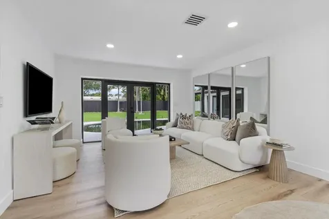 4721 Bayview Drive Fort Lauderdale FL 33308
