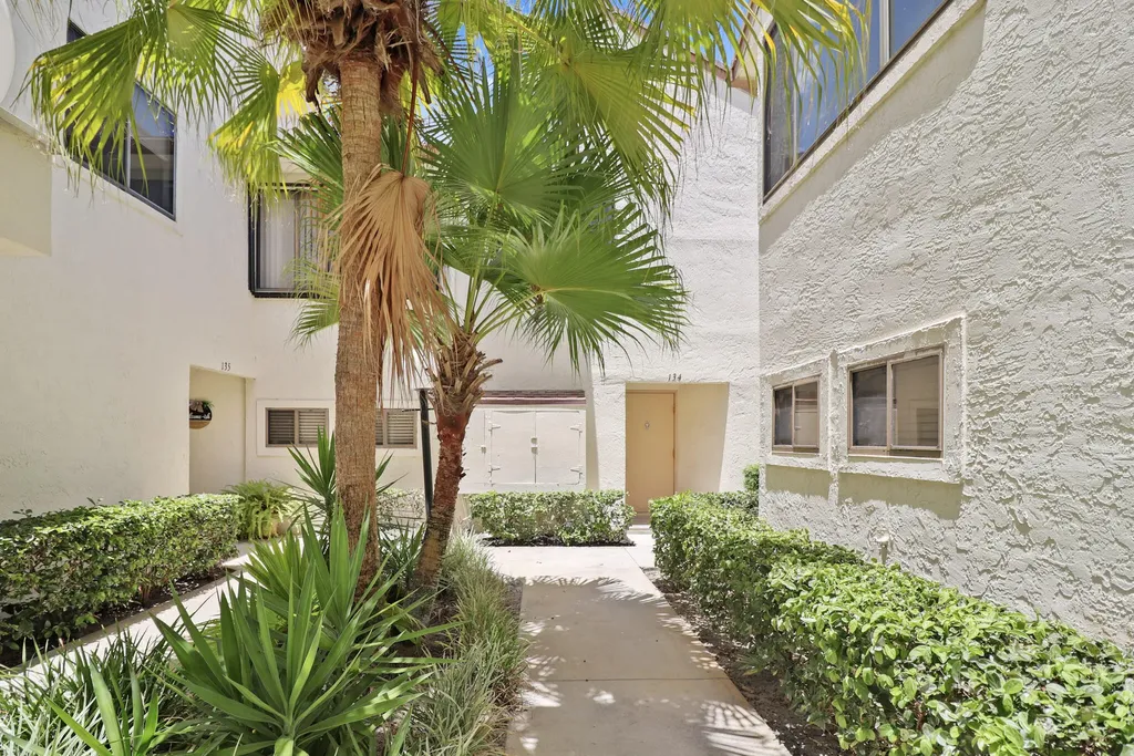 950 S Kanner Highway Stuart FL 34994