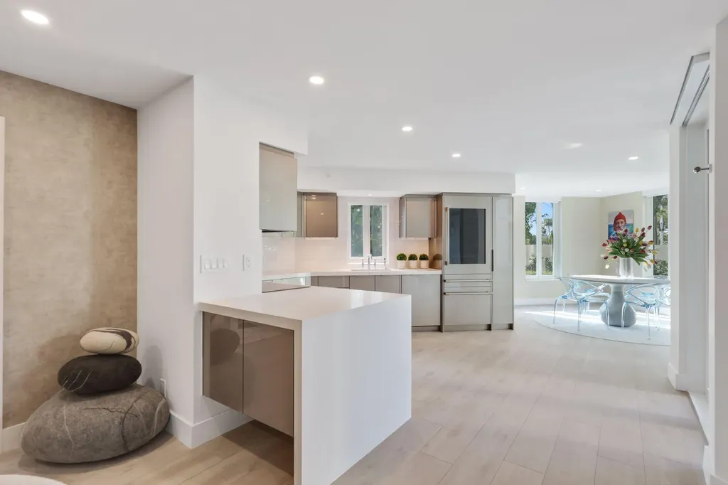100 SE 5th Avenue Boca Raton FL 33432