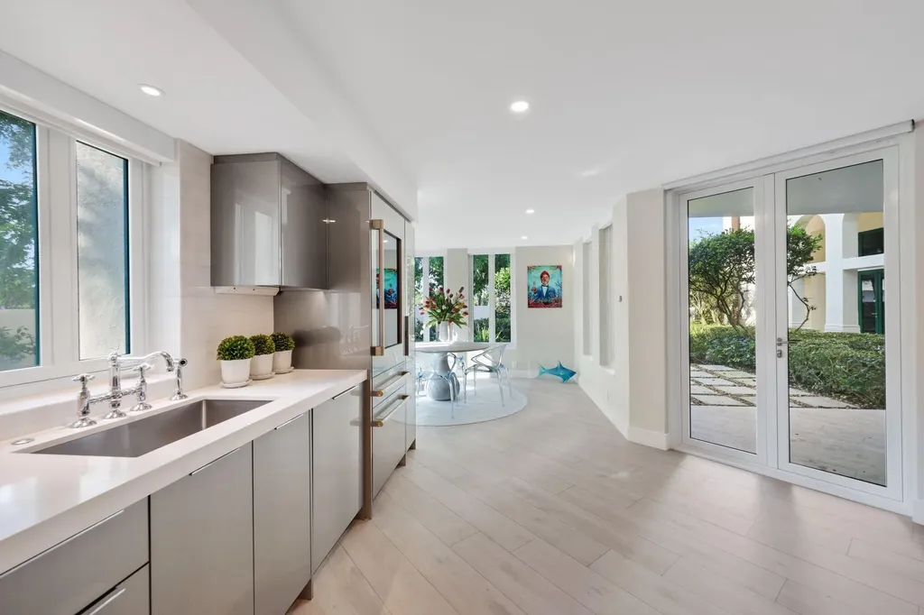 100 SE 5th Avenue Boca Raton FL 33432