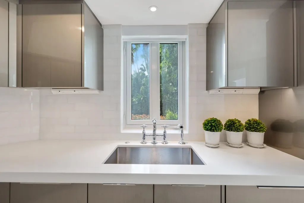 100 SE 5th Avenue Boca Raton FL 33432