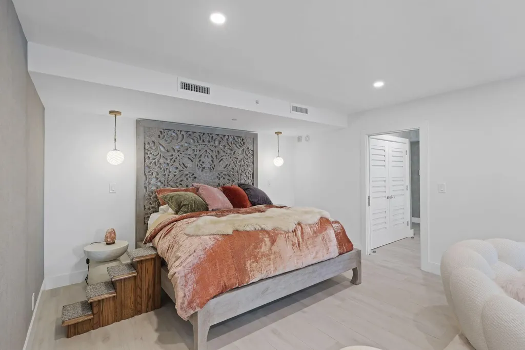 100 SE 5th Avenue Boca Raton FL 33432