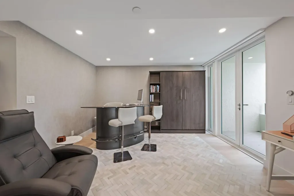 100 SE 5th Avenue Boca Raton FL 33432