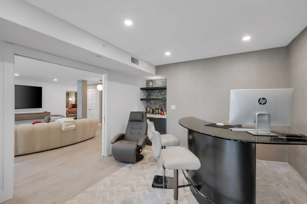 100 SE 5th Avenue Boca Raton FL 33432