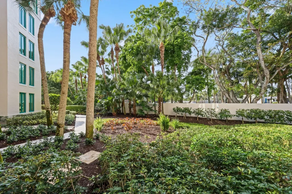 100 SE 5th Avenue Boca Raton FL 33432