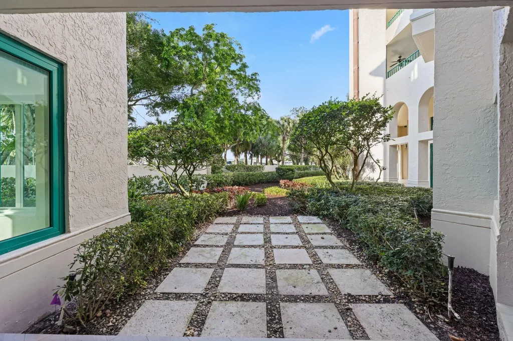 100 SE 5th Avenue Boca Raton FL 33432