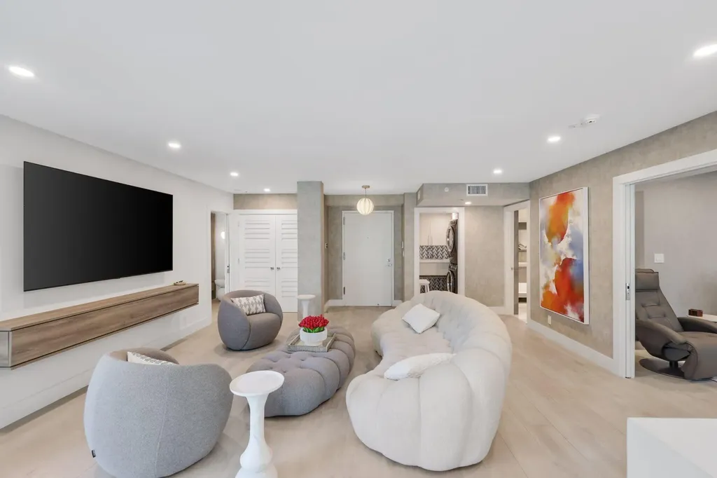 100 SE 5th Avenue Boca Raton FL 33432