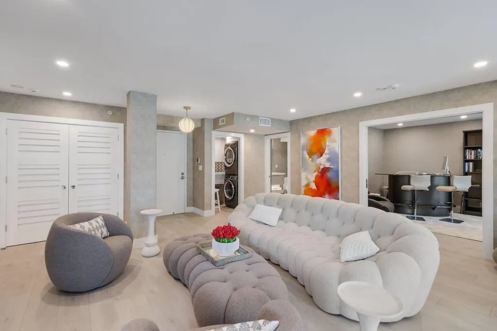 100 SE 5th Avenue Boca Raton FL 33432
