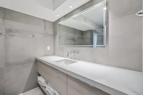 100 SE 5th Avenue Boca Raton FL 33432
