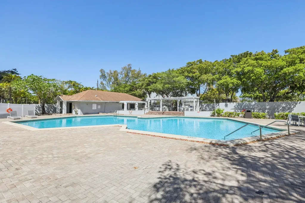 1470 NE 123rd Street North Miami FL 33161