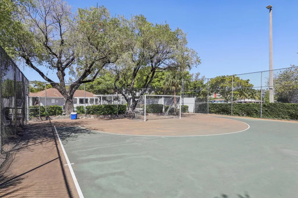 1470 NE 123rd Street North Miami FL 33161