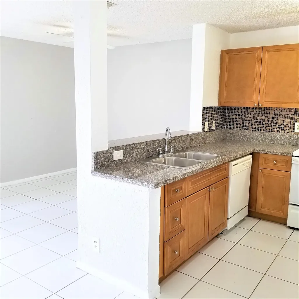 11403 NW 35th Street Coral Springs FL 33065