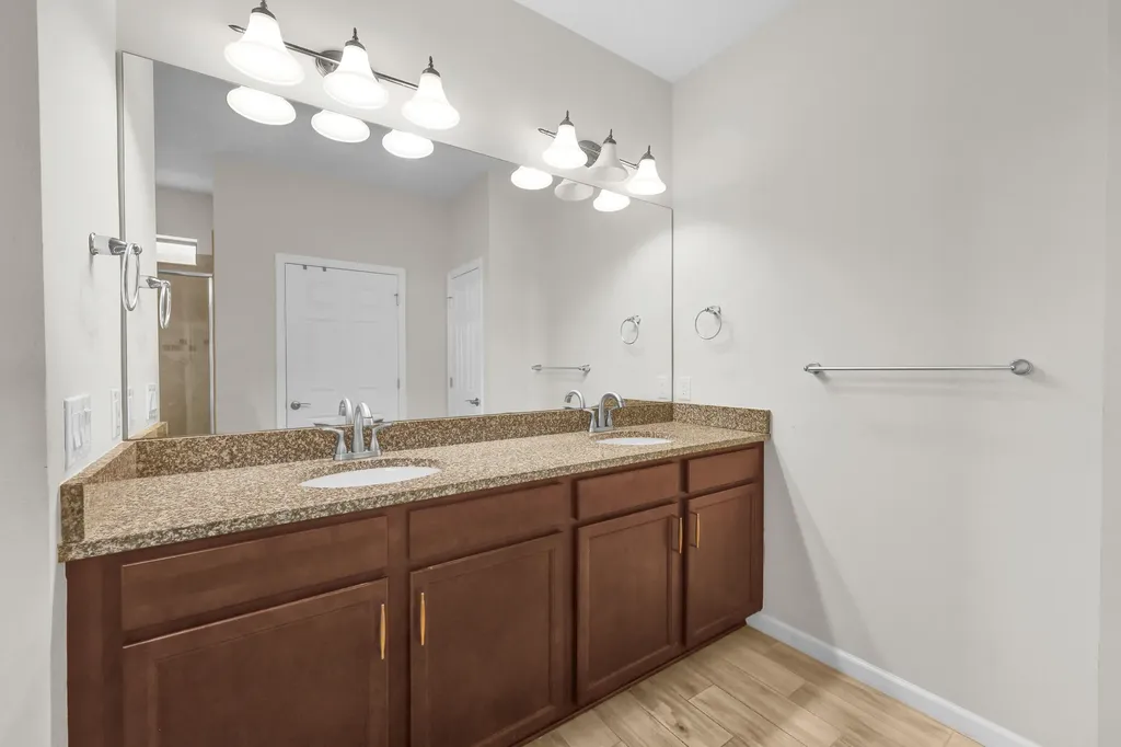 5040 Pendelton Square Vero Beach FL 32967