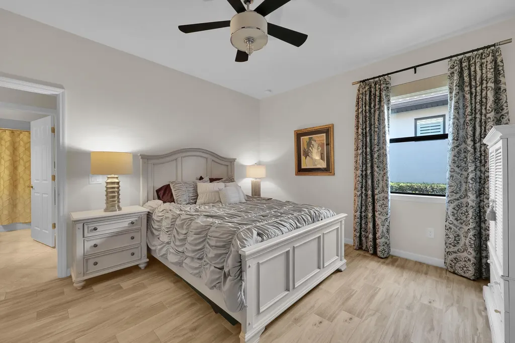 5040 Pendelton Square Vero Beach FL 32967