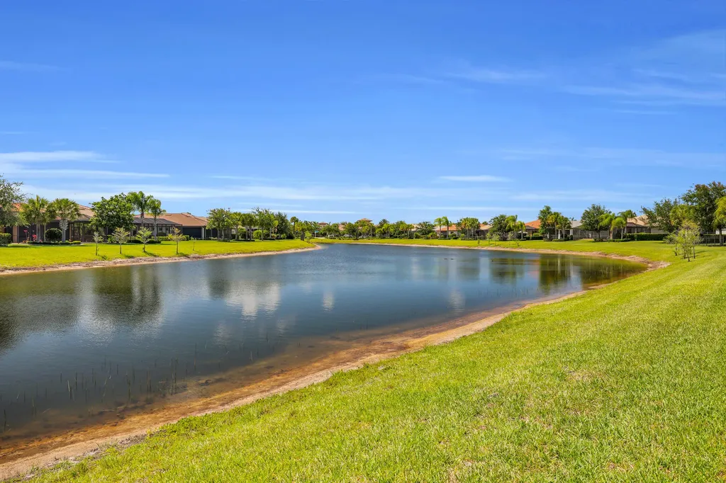 5040 Pendelton Square Vero Beach FL 32967