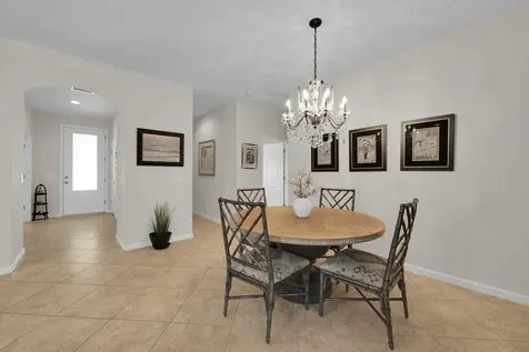 5040 Pendelton Square Vero Beach FL 32967