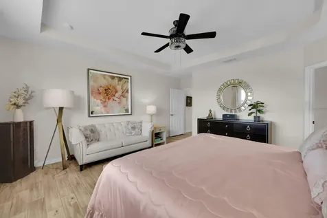 5040 Pendelton Square Vero Beach FL 32967