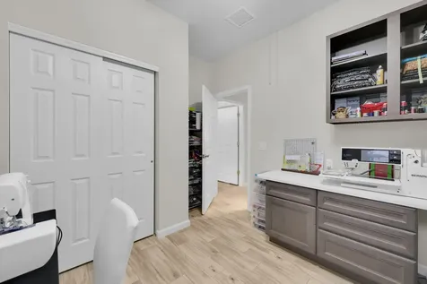 5040 Pendelton Square Vero Beach FL 32967
