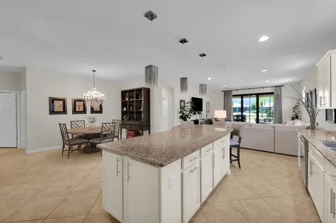 5040 Pendelton Square Vero Beach FL 32967