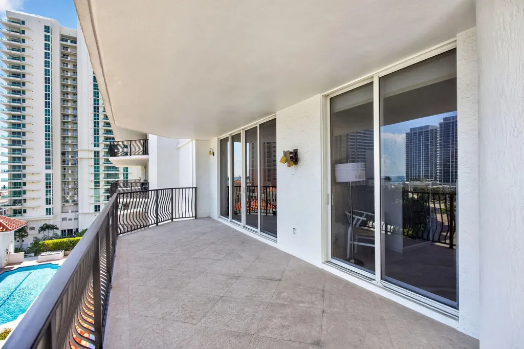 100 S Birch Road Fort Lauderdale FL 33316