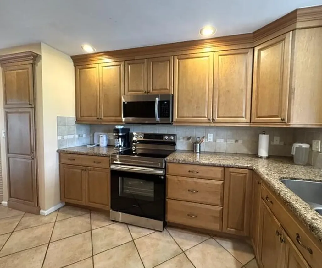 505 Prestwick Circle Palm Beach Gardens FL 33418