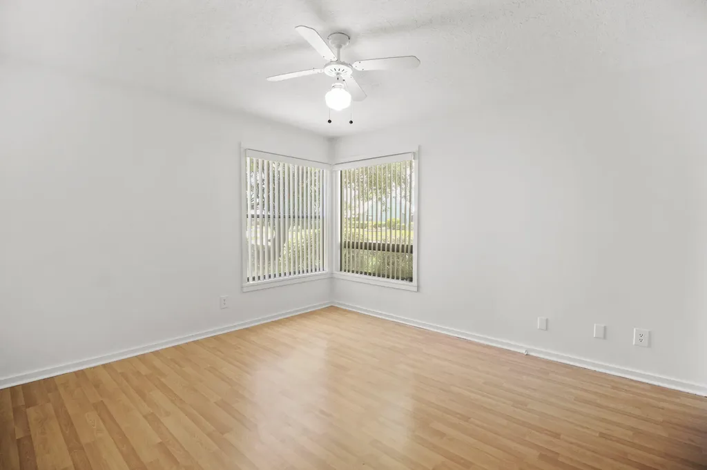 65 W Pinehill Trail W Tequesta FL 33469