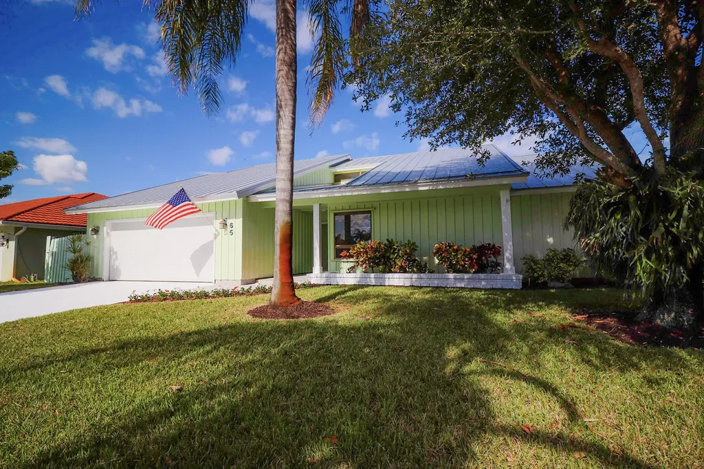 65 W Pinehill Trail W Tequesta FL 33469