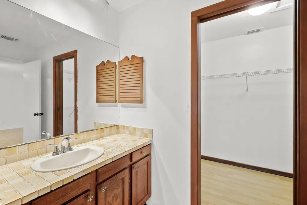65 W Pinehill Trail W Tequesta FL 33469
