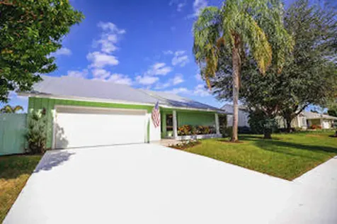 65 W Pinehill Trail W Tequesta FL 33469