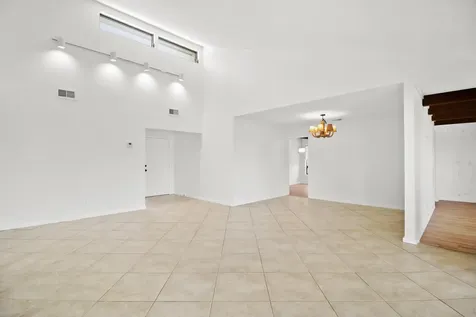 65 W Pinehill Trail W Tequesta FL 33469
