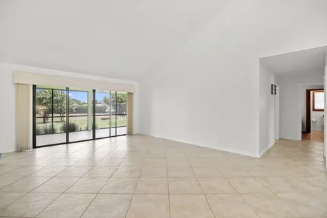 65 W Pinehill Trail W Tequesta FL 33469