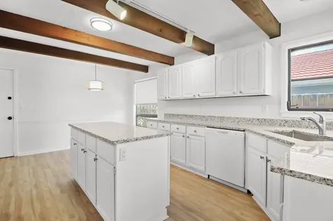 65 W Pinehill Trail W Tequesta FL 33469