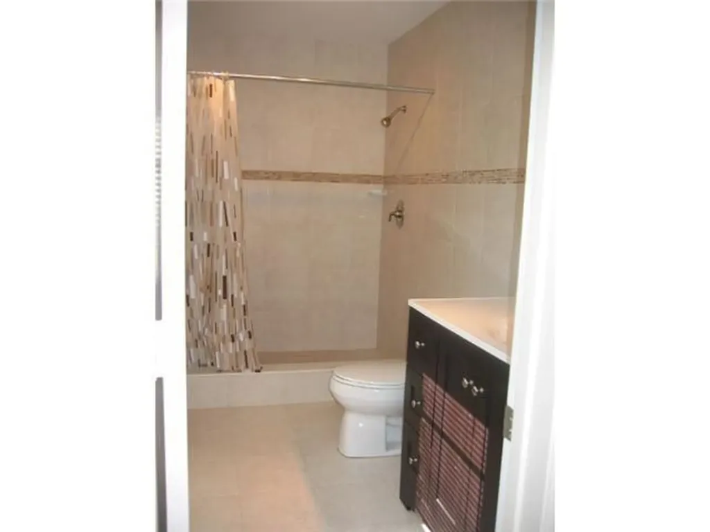 5910 NE 21st Way Fort Lauderdale FL 33308