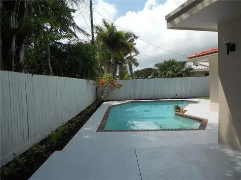 5910 NE 21st Way Fort Lauderdale FL 33308