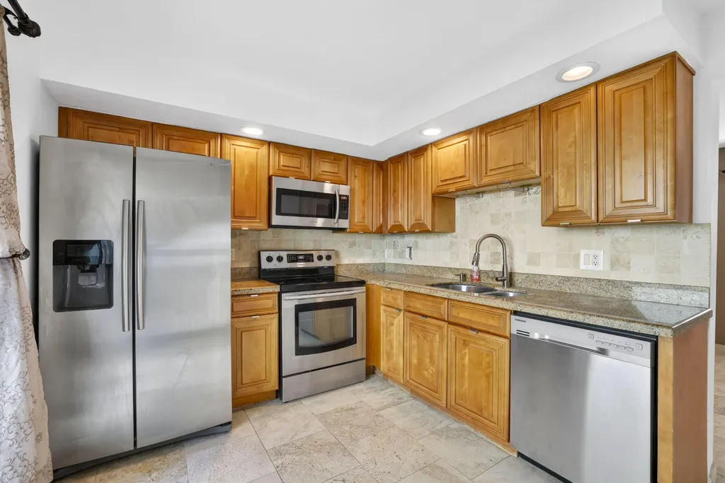 3221 NE 15th Street Pompano Beach FL 33062