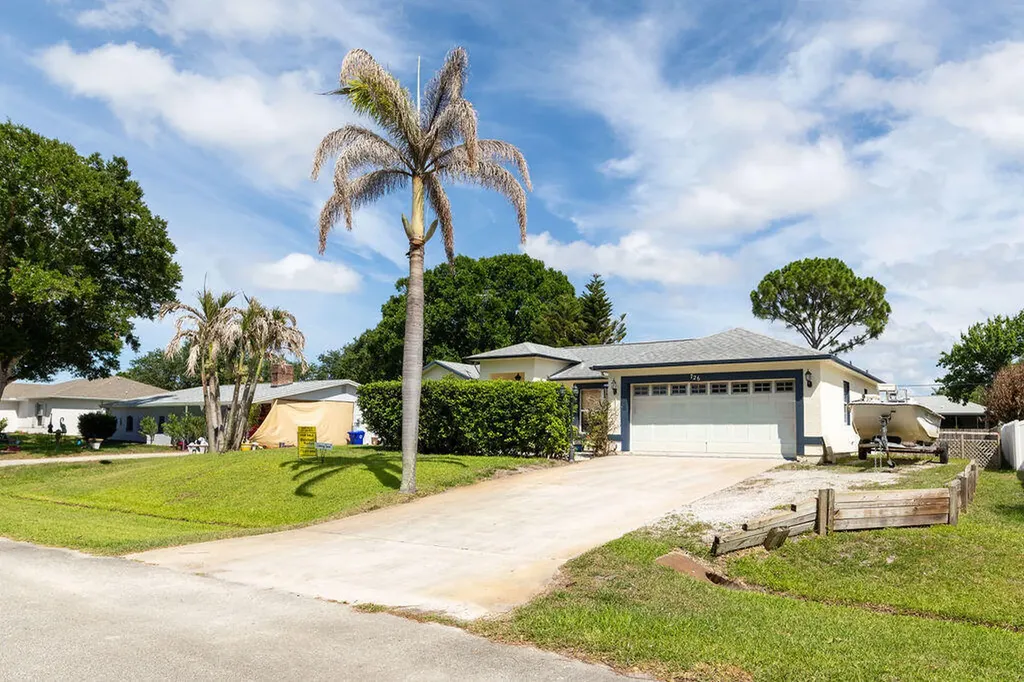 726 Tuxedo Terrace Sebastian FL 32958