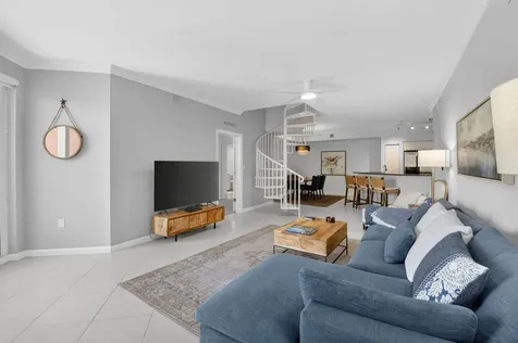 225 NE 1st Street Delray Beach FL 33444