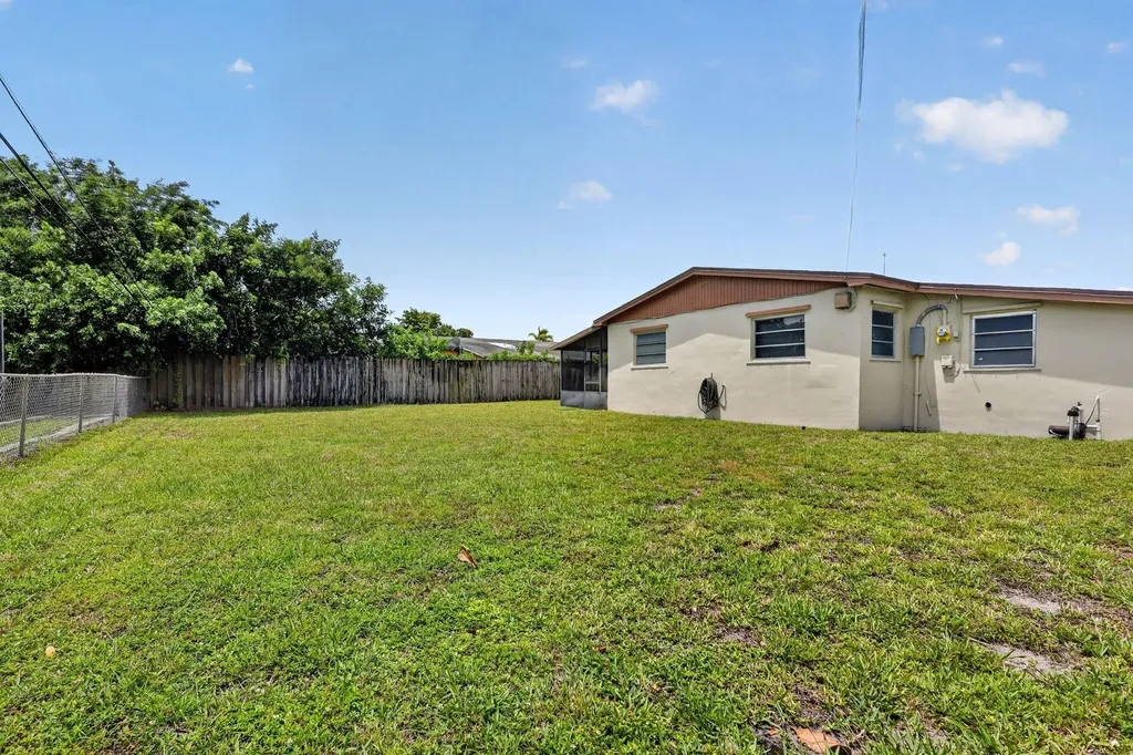 20131 NW 14th Place Miami Gardens FL 33169