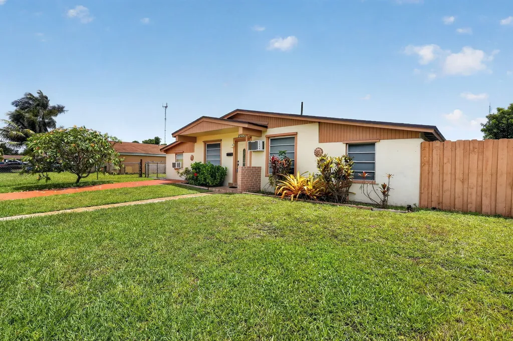 20131 NW 14th Place Miami Gardens FL 33169