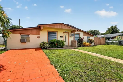 20131 NW 14th Place Miami Gardens FL 33169