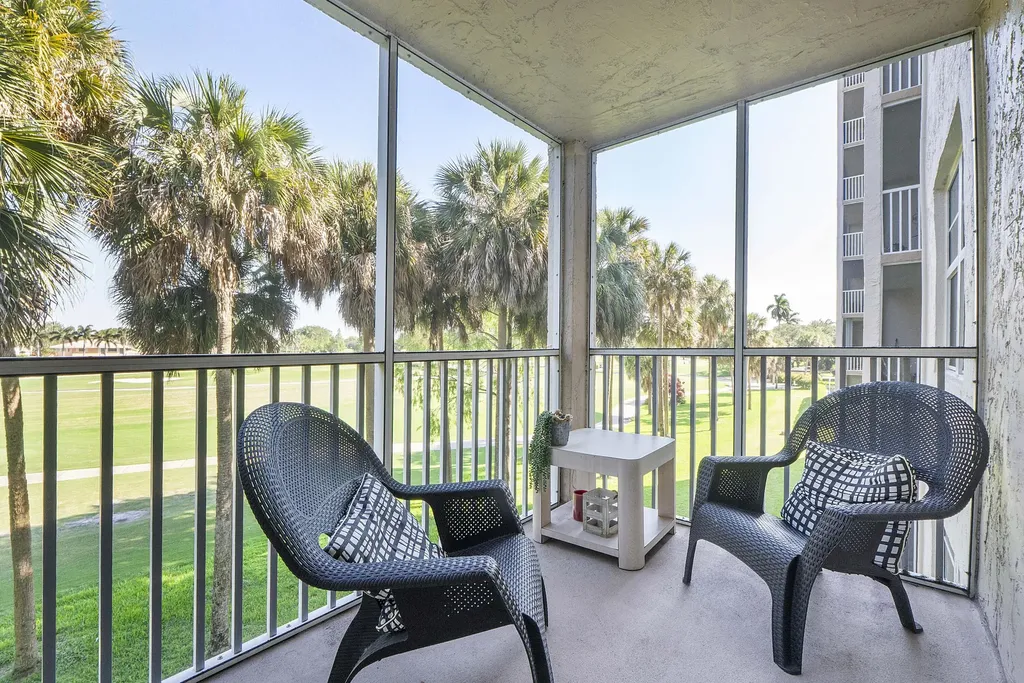 250 Jacaranda Drive Plantation FL 33324