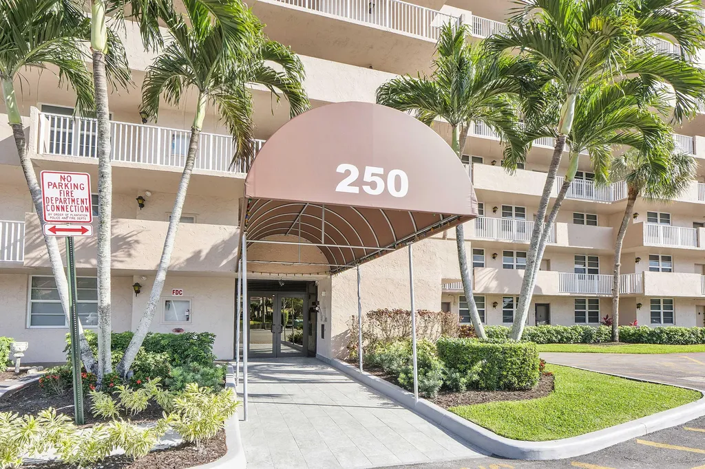250 Jacaranda Drive Plantation FL 33324