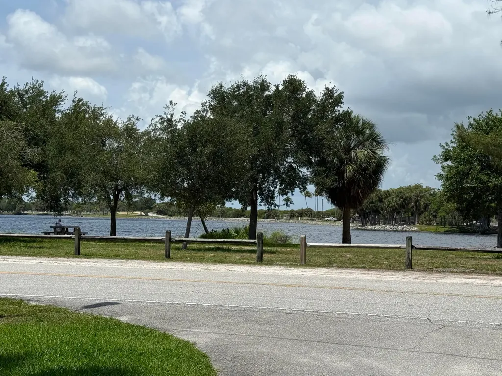 3040 Lake Osborne Drive Lake Worth Beach FL 33461